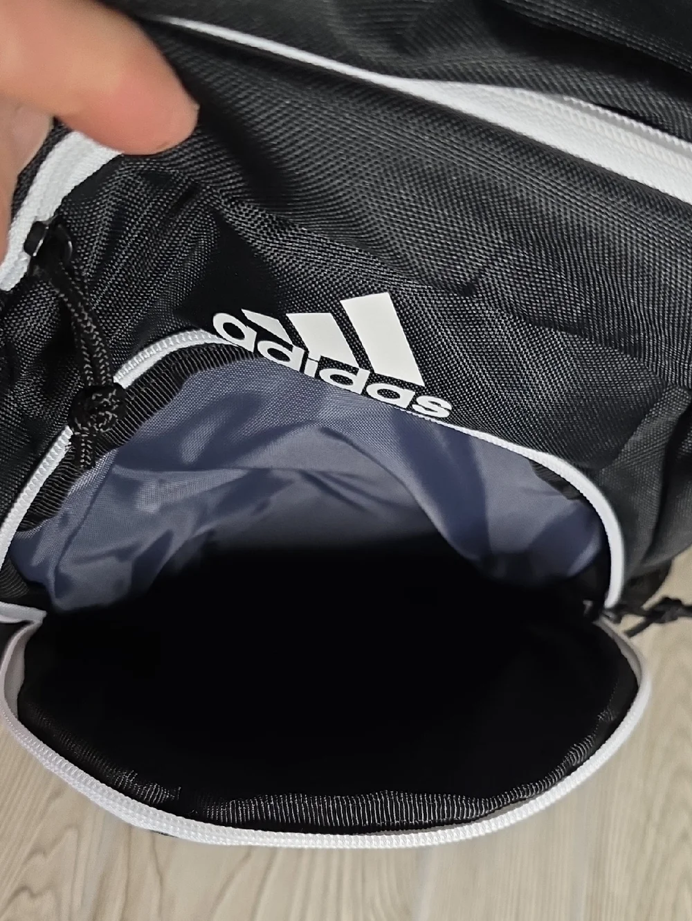 Adidas Young BTS Creator 2 Backpack Black With White Stripes - Picture 4 of 7